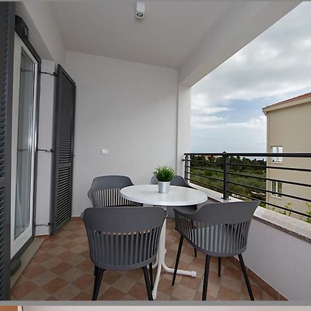 Ivmalu Apartments Tučepi Εξωτερικό φωτογραφία