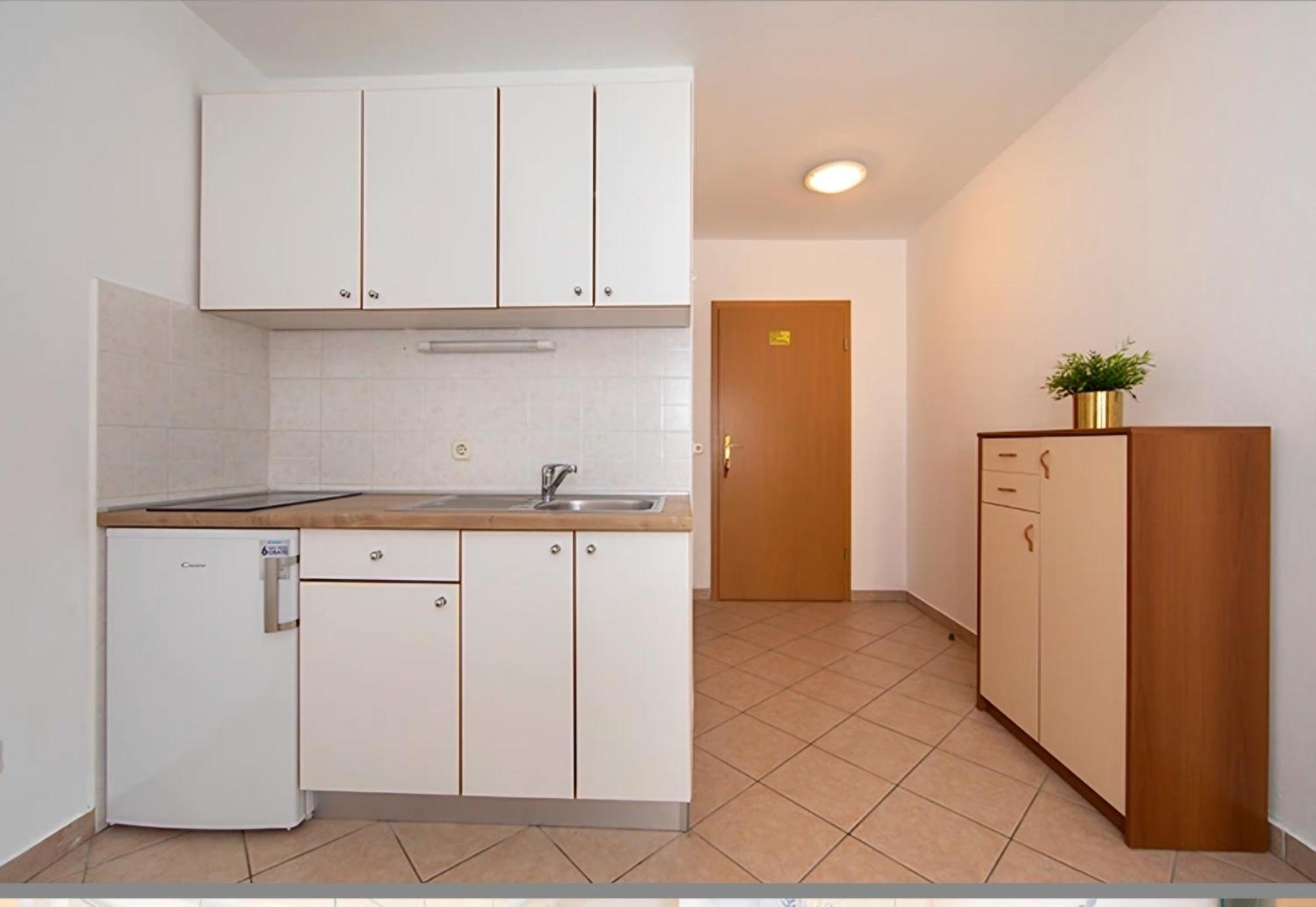 Ivmalu Apartments Tučepi Εξωτερικό φωτογραφία