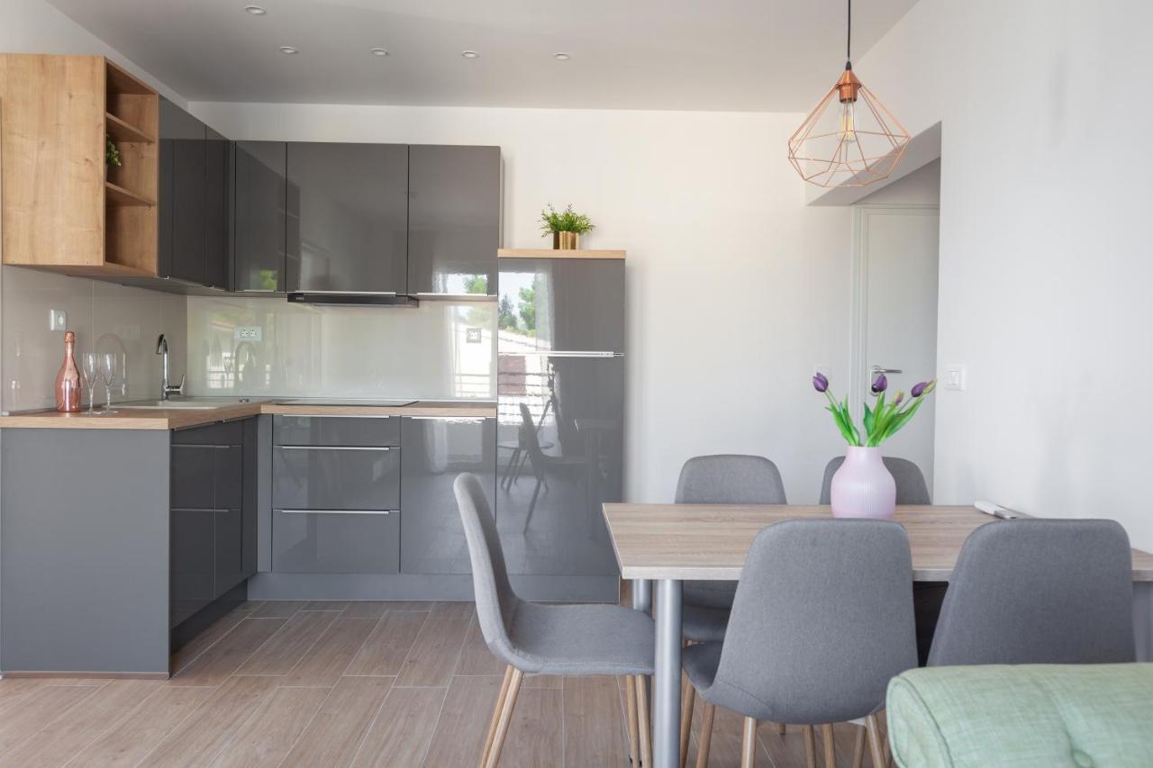 Ivmalu Apartments Tučepi Εξωτερικό φωτογραφία